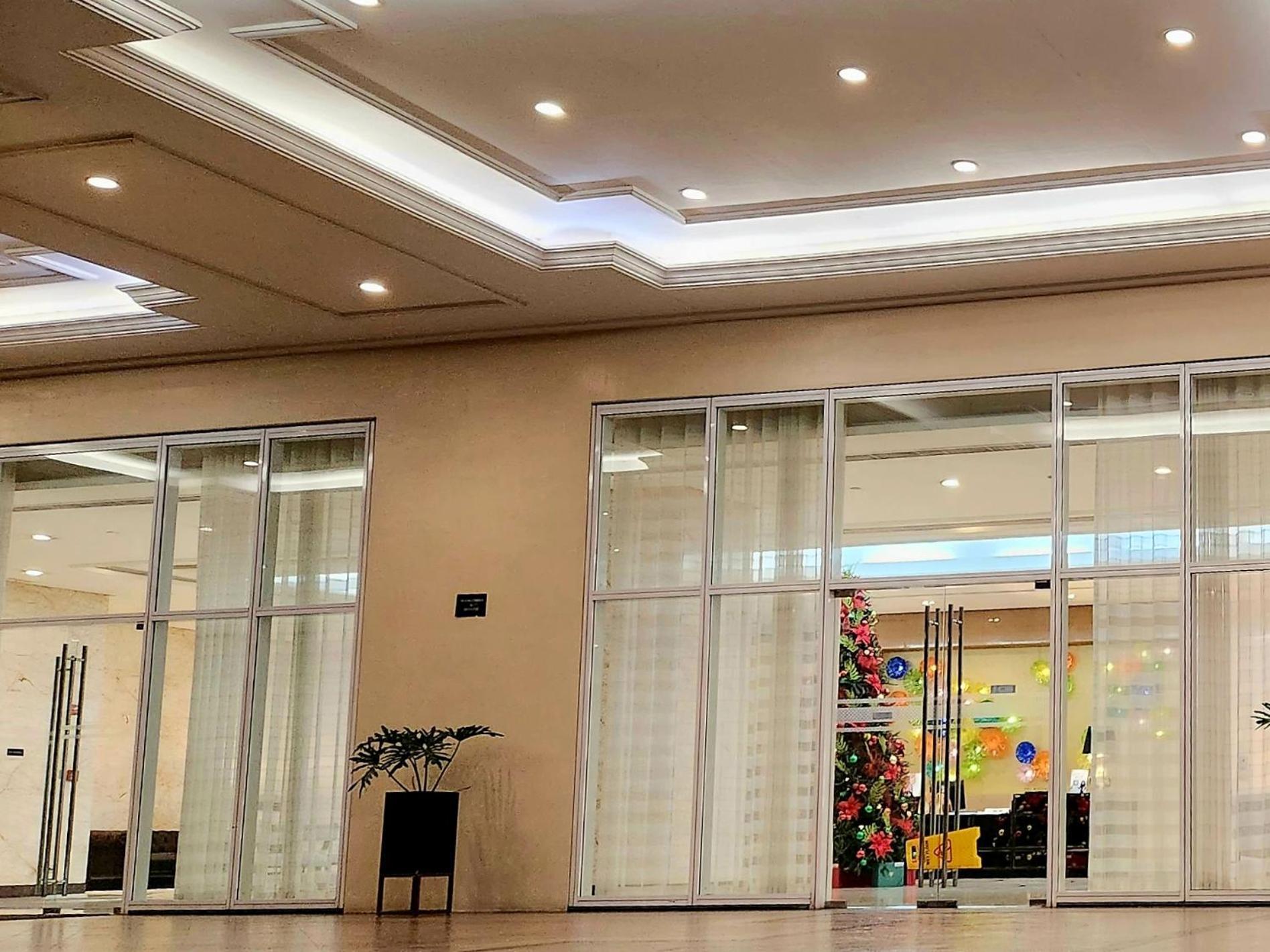 Spacious Cozy Suite At The Venice Mall With Free Parking And Washing Machine (Adults Only) Taguig Kültér fotó